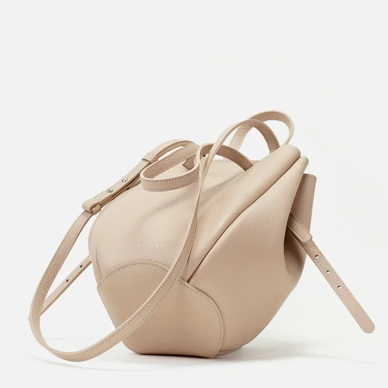 Geanta Petale, Piele Texturata, Culoare Vanilie Rosé, cu Accesorii